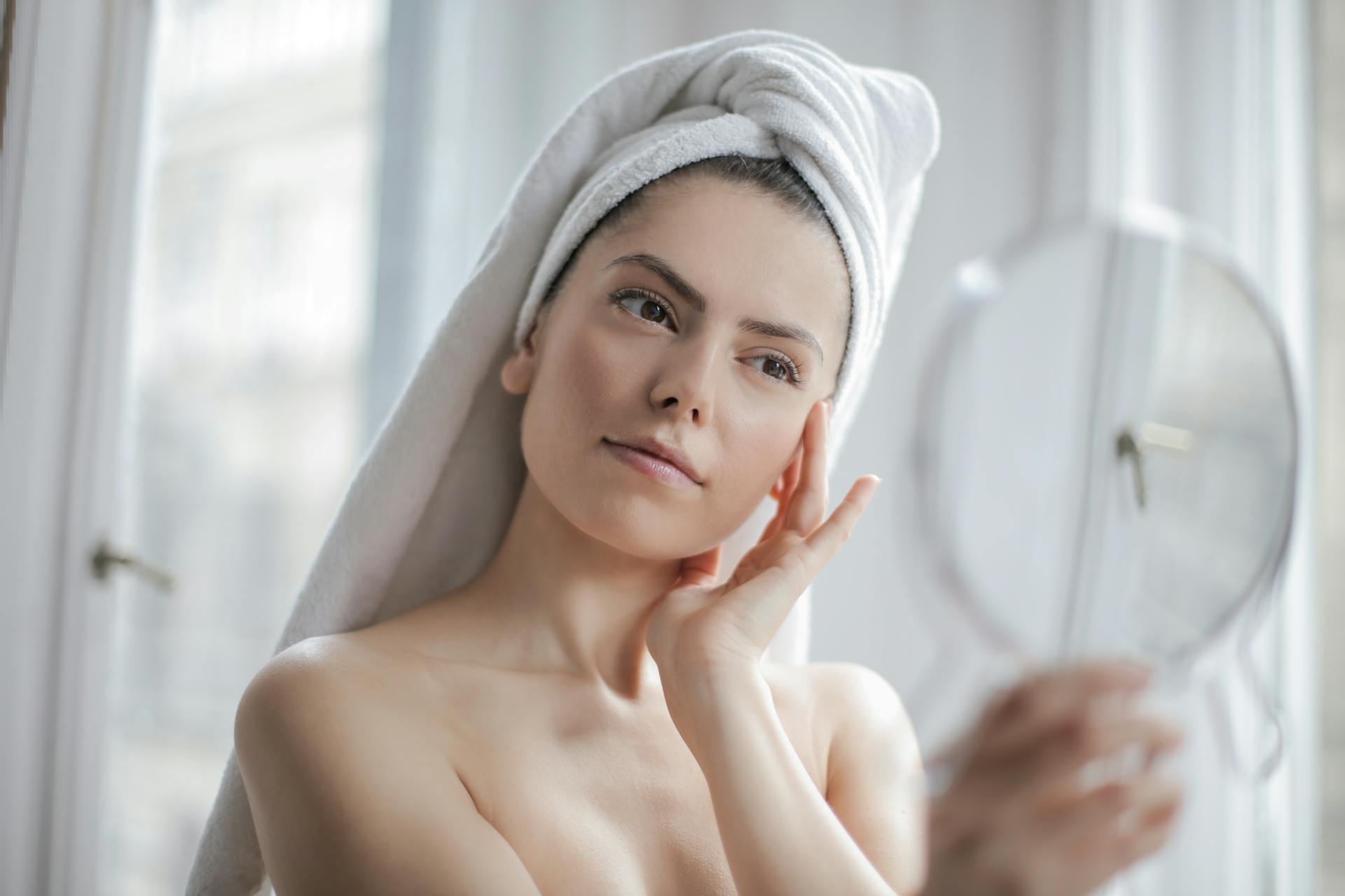 How Does Exfoliating Benefit the Skin